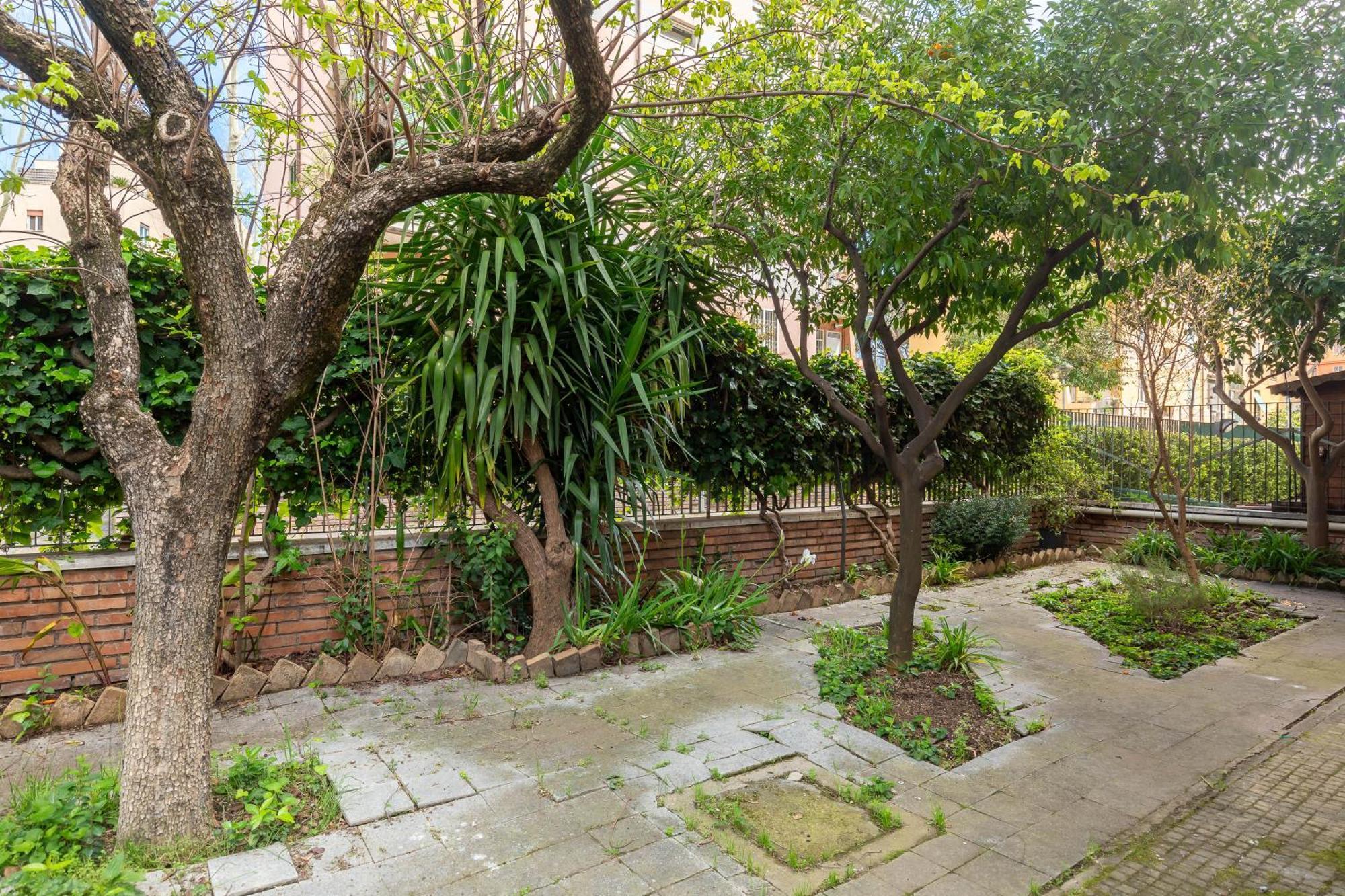 Roman Garden Escape المظهر الخارجي الصورة
